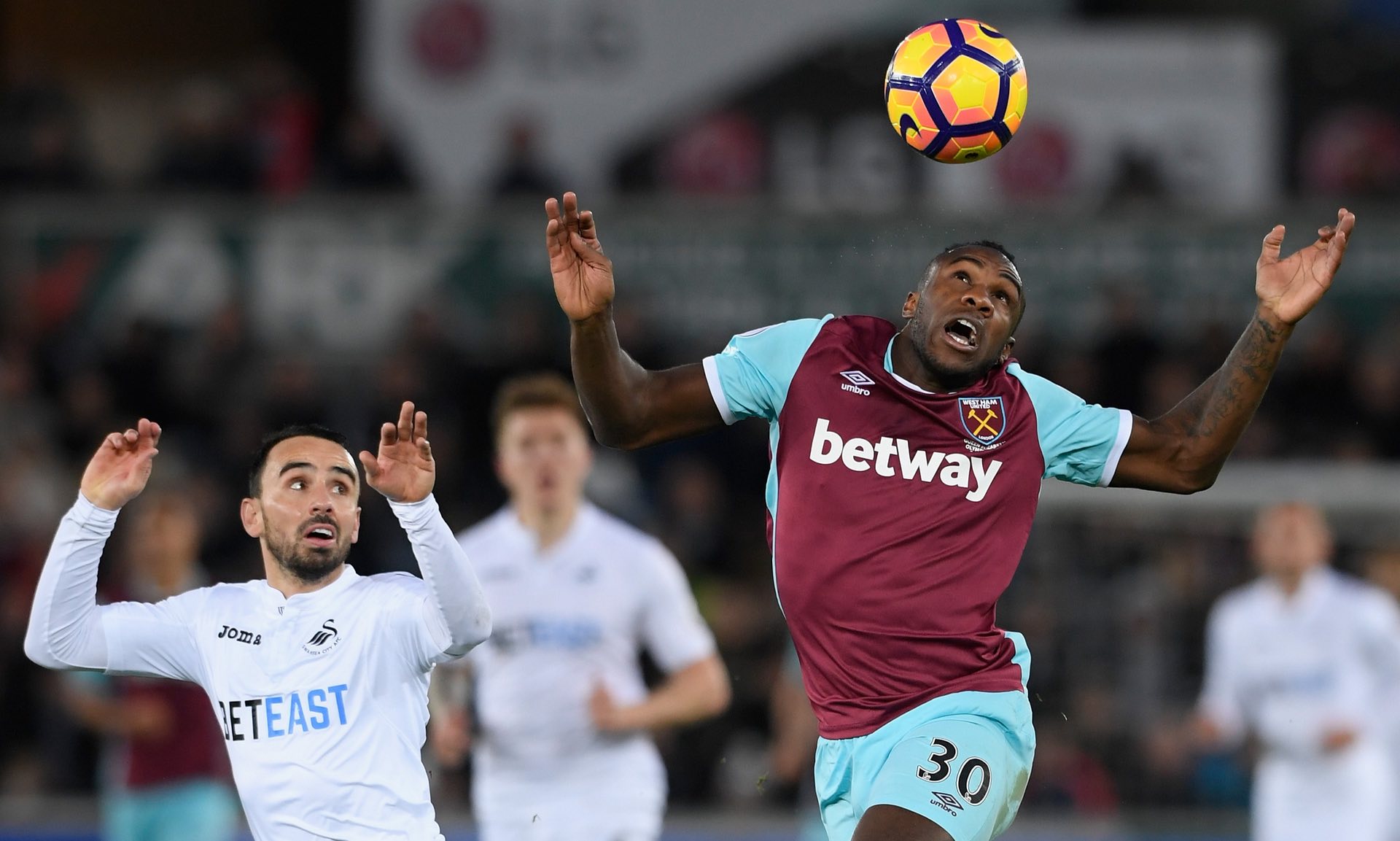 国足有望在 国足有望在